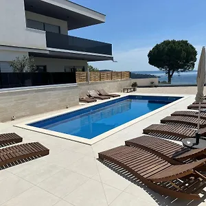 Helena , Trogir Kroatië